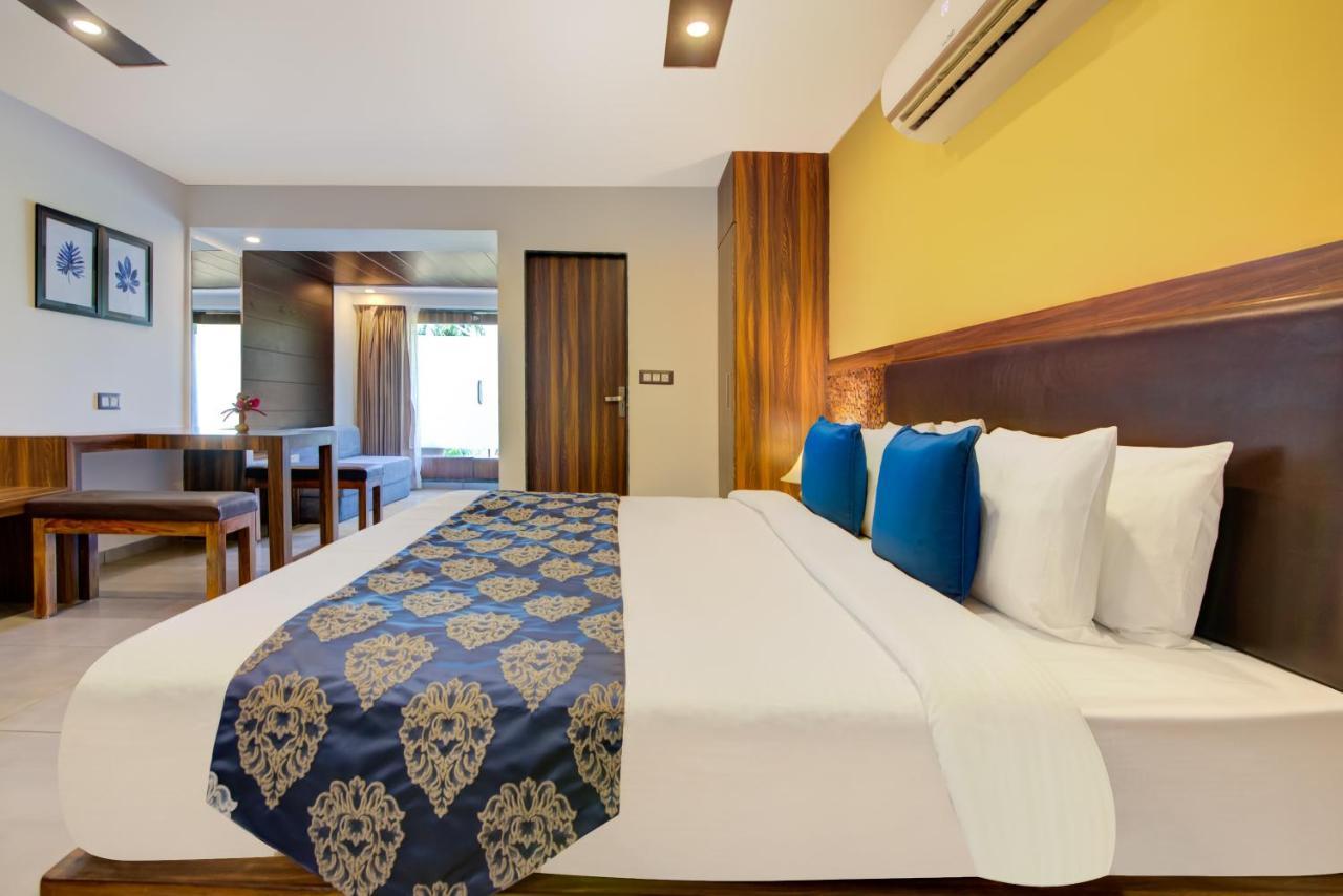 Club Mahindra Netrang Hotel Eksteriør billede