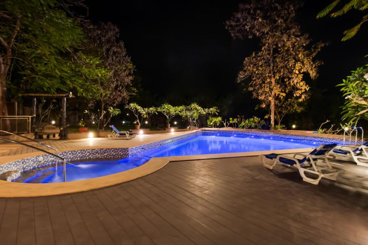 Club Mahindra Netrang Hotel Eksteriør billede